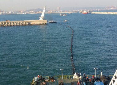 울산신항 남방파제 해저케이블 설치공사